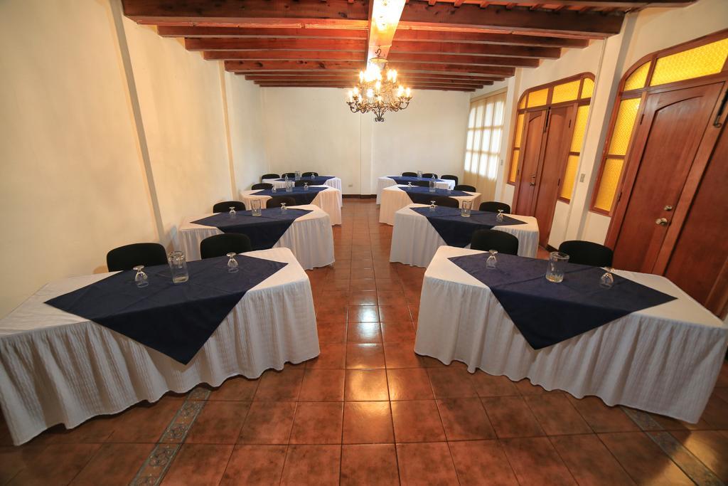 Hotel Casa De Fuentes Antigua