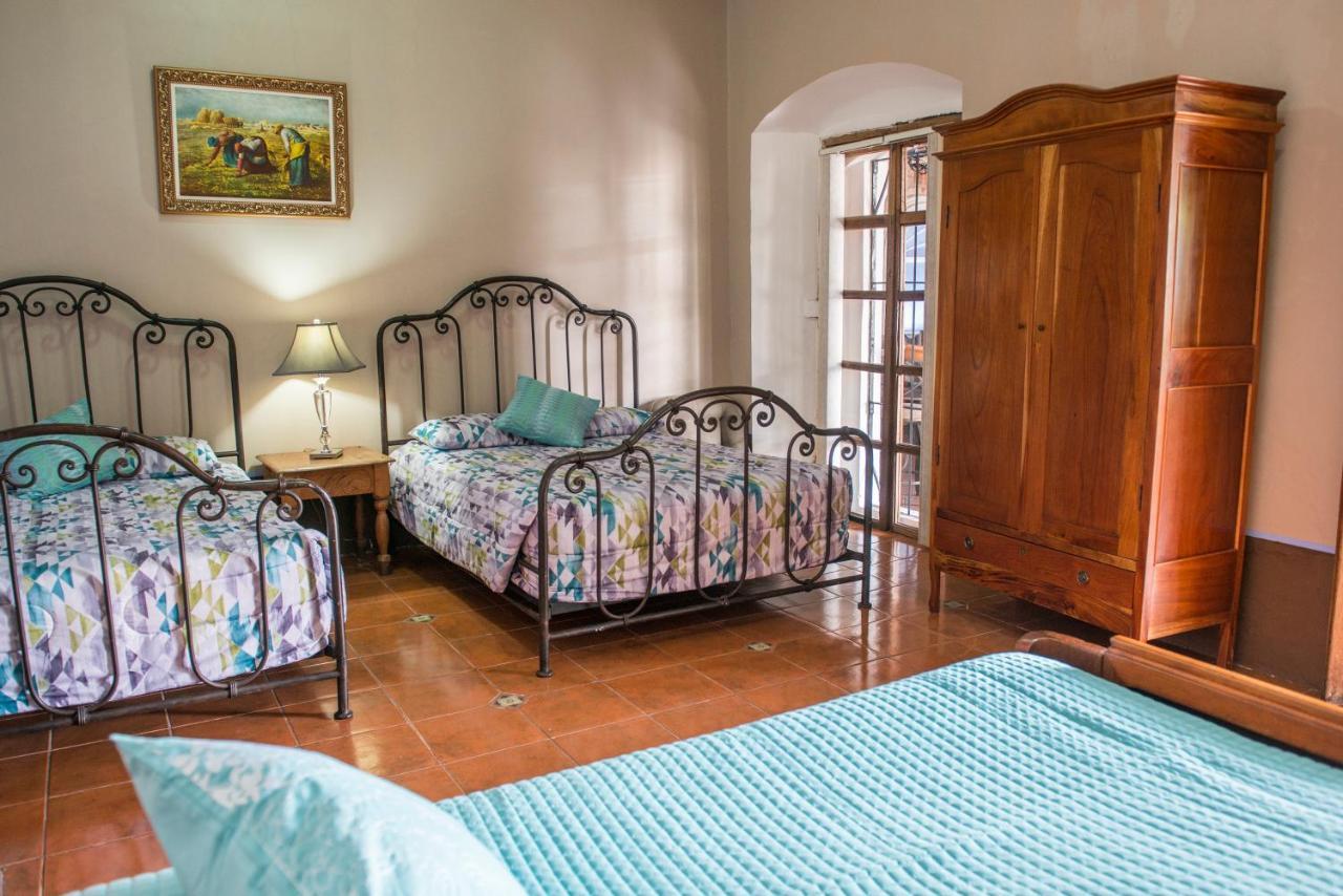 Casa De Fuentes Antigua